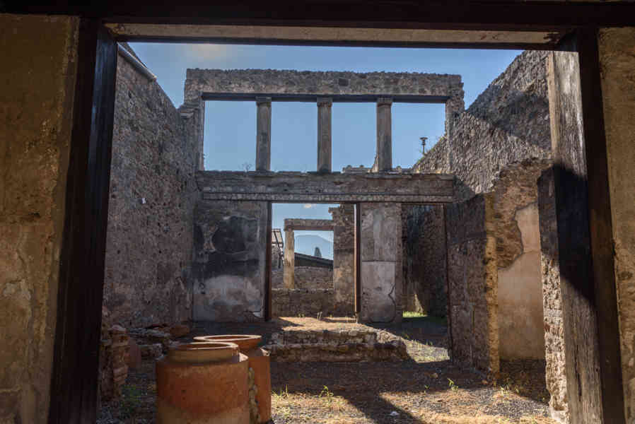 139 - Italia - Pompeya - parque arqueológico de Pompeya - Fullonica di Stephanus.jpg